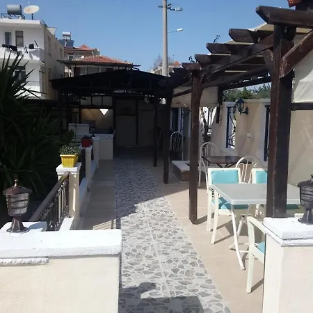 Hania - Adults Only Bed & Breakfast Side