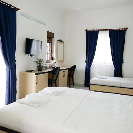 Hania - Adults Only 4*