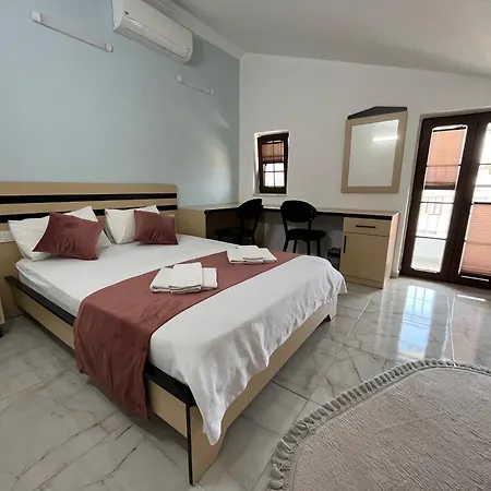Hania - Adults Only Oda ve Kahvaltı 4*