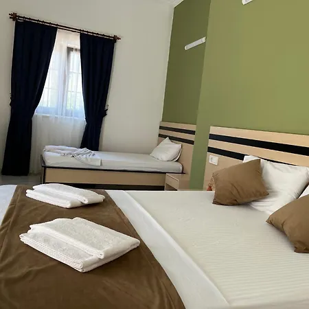 Hania - Adults Only Oda ve Kahvaltı Side