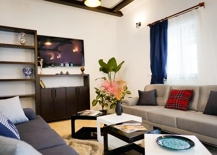 Hania - Adults Only Sidé