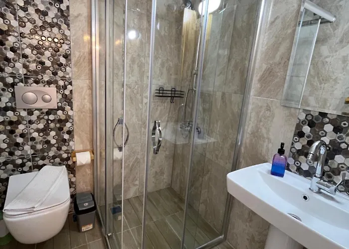 Hania - Adults Only Sidé