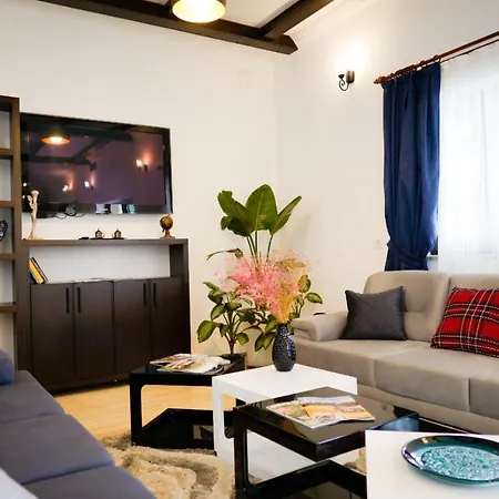 Hania - Adults Only 시데